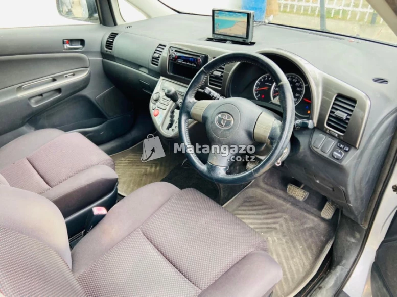 Toyota Wish 2004
