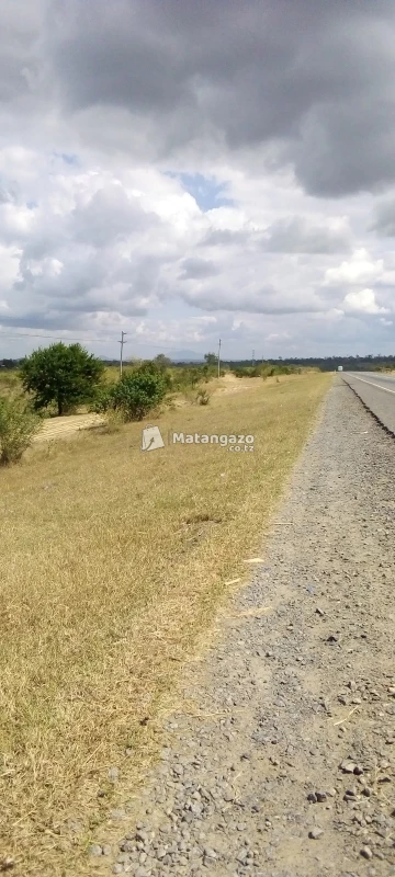 Eneo Na Eka 50 Linauzwa Kiwangwa