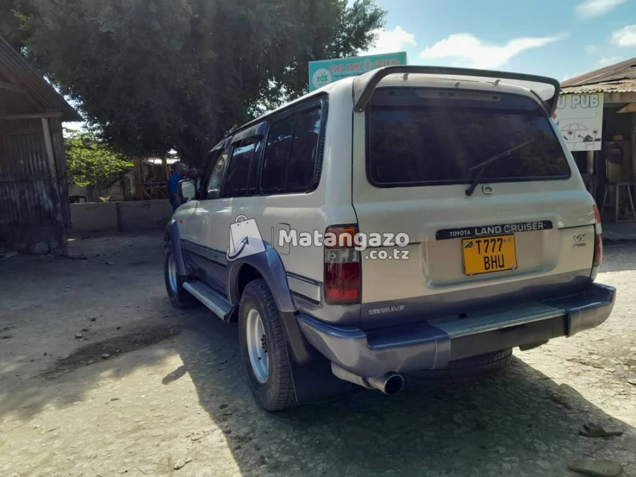 Toyota Land Cruiser 2000