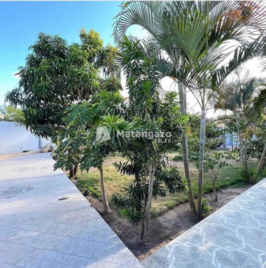 Inauzwa Ipo Mbezi Beach Upande Wa Chini Dar Es Salaam Tanzania