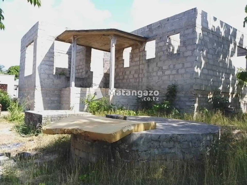 Pagale Lenye Vyumba Vitatu Linauzwa Lipo Kelege Matumbi Pwani Tanzania