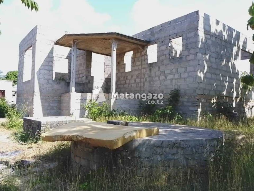 Pagale Lenye Vyumba Vitatu Linauzwa Lipo Kelege Matumbi Pwani Tanzania