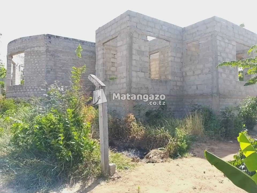 Pagale Lenye Vyumba Vitatu Linauzwa Lipo Kelege Matumbi Pwani Tanzania