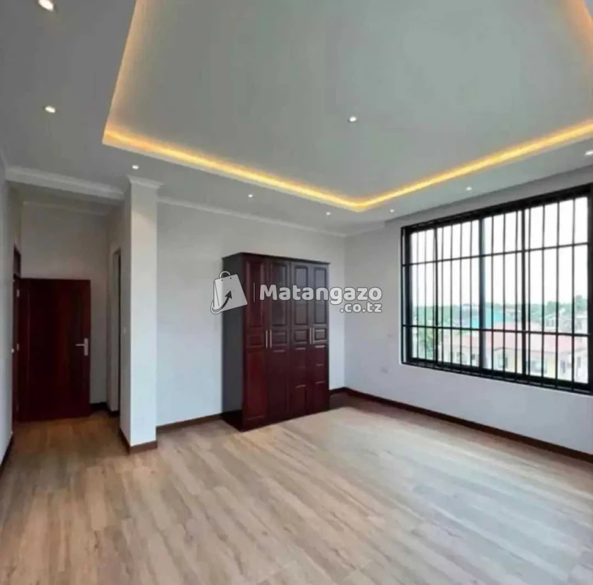 Apartment Yenye Vyumba Vitatu Inapangishwa Ipo Mikocheni Dar Es Salaam Tanzania