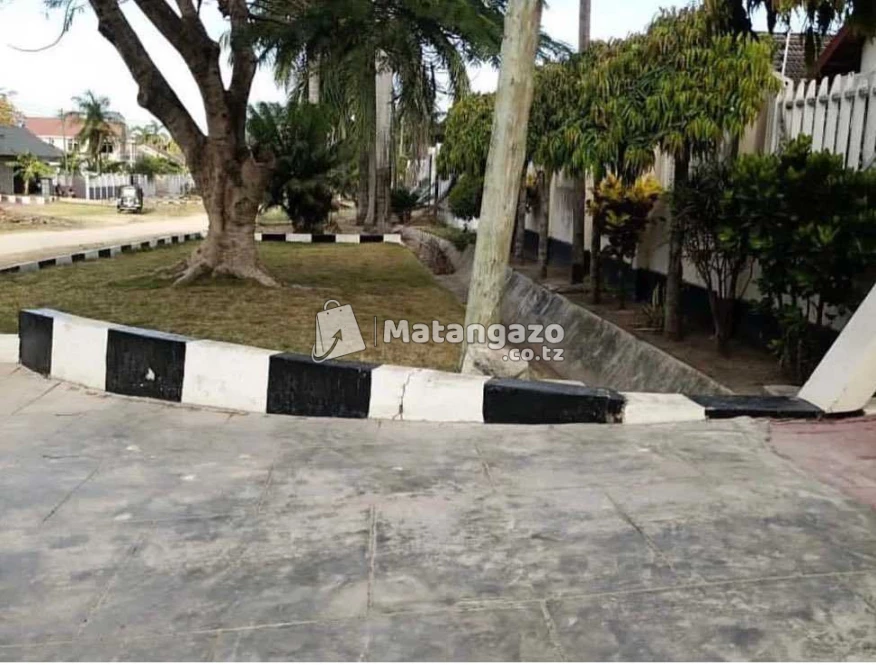 Nyumba Yenye Vyumba Vinne Inauzwa Ipo Mbezi Beach Dar Es Salaam Tanzania