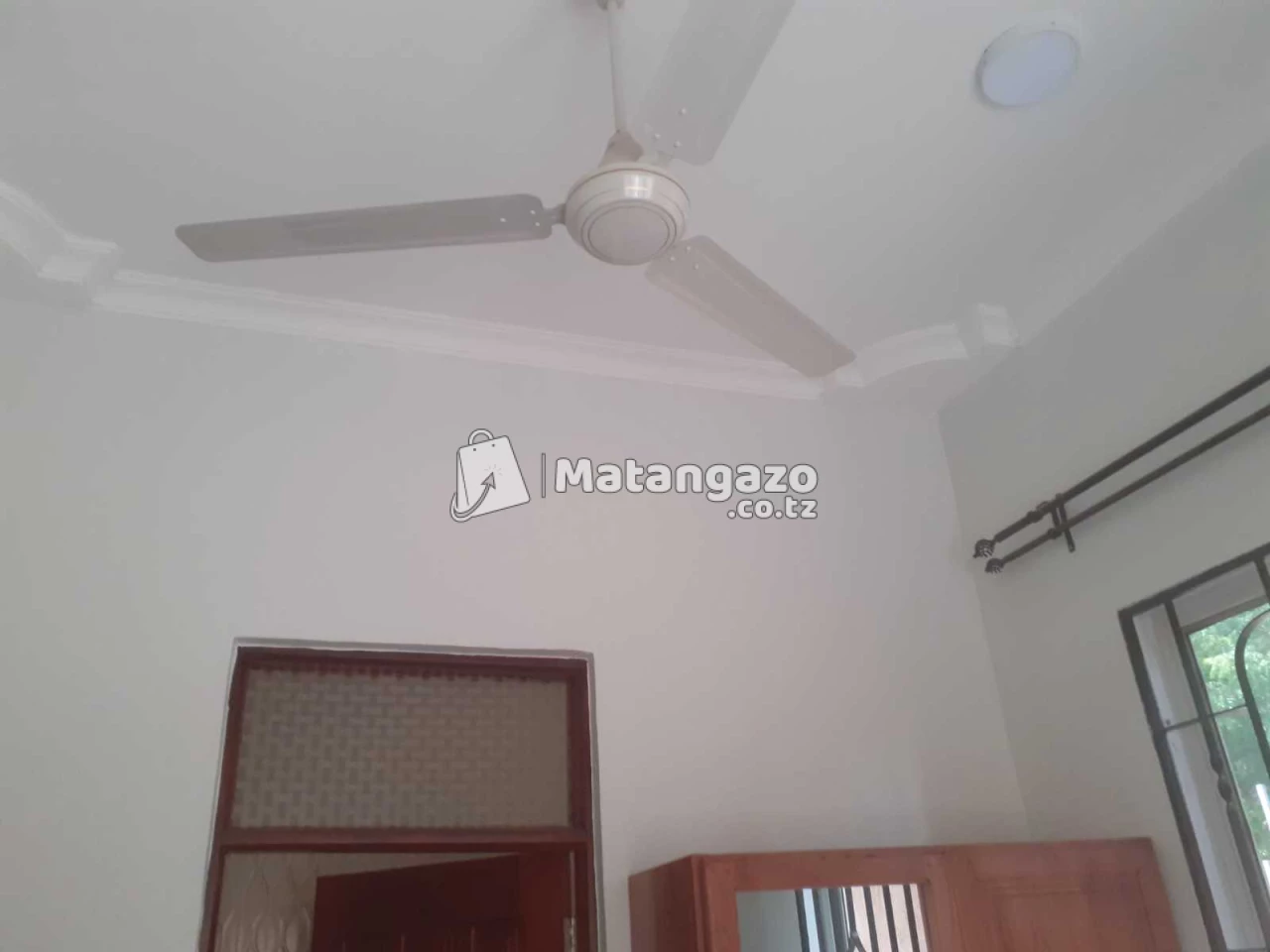 Apartment Yenye Vyumba Vitatu Inapangishwa Ipo Boko Magengeni Dar Es Salaam Tanzania