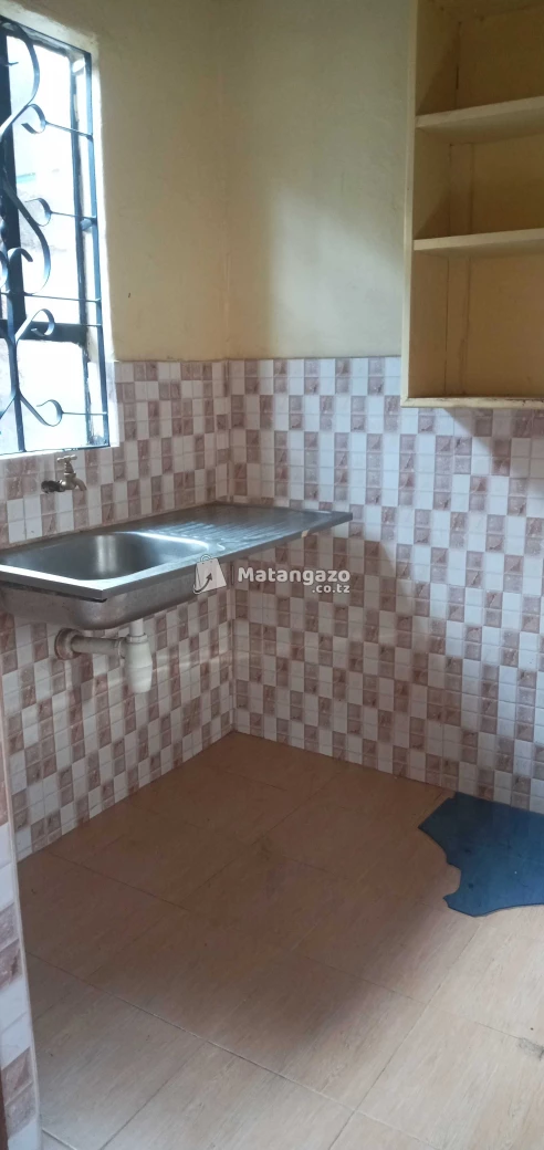 Single Self Inapangishwa Arusha Mjini( National Housing Street)