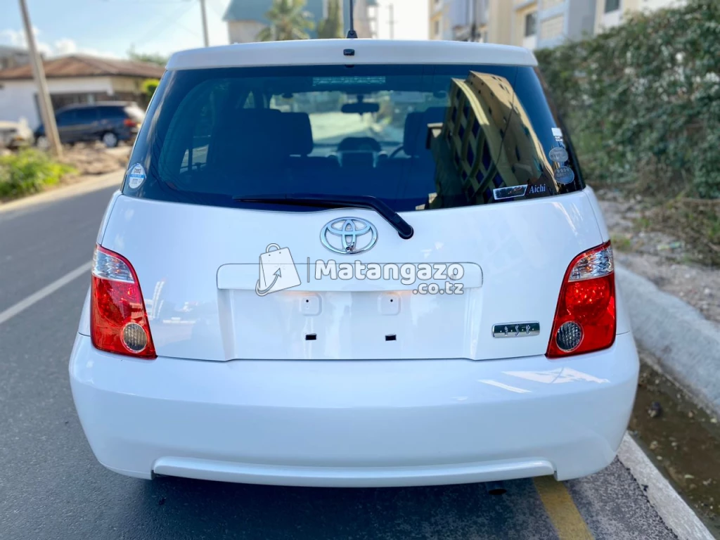 Toyota Ist 2005