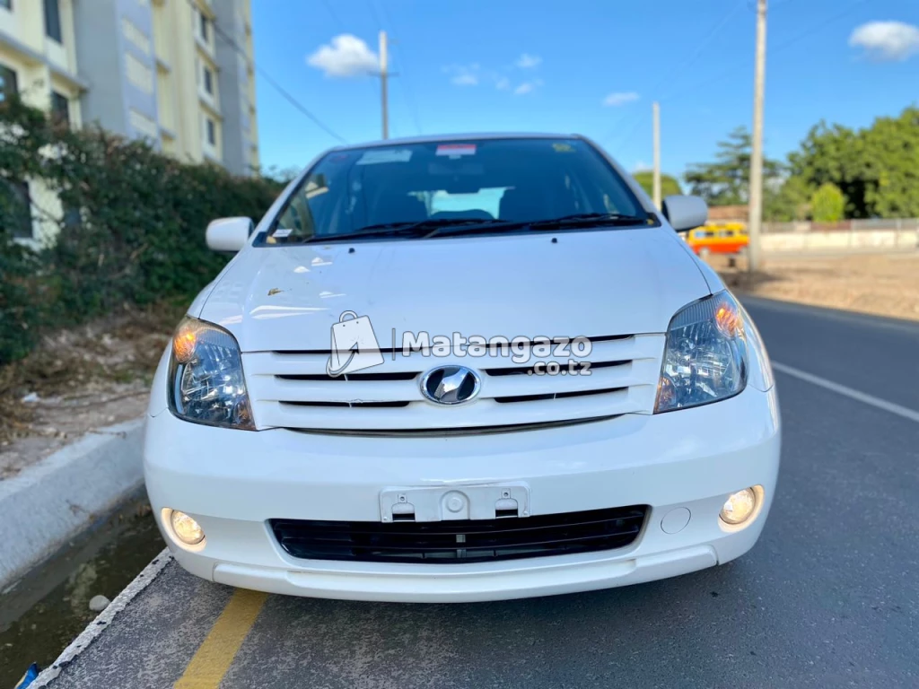 Toyota Ist 2005
