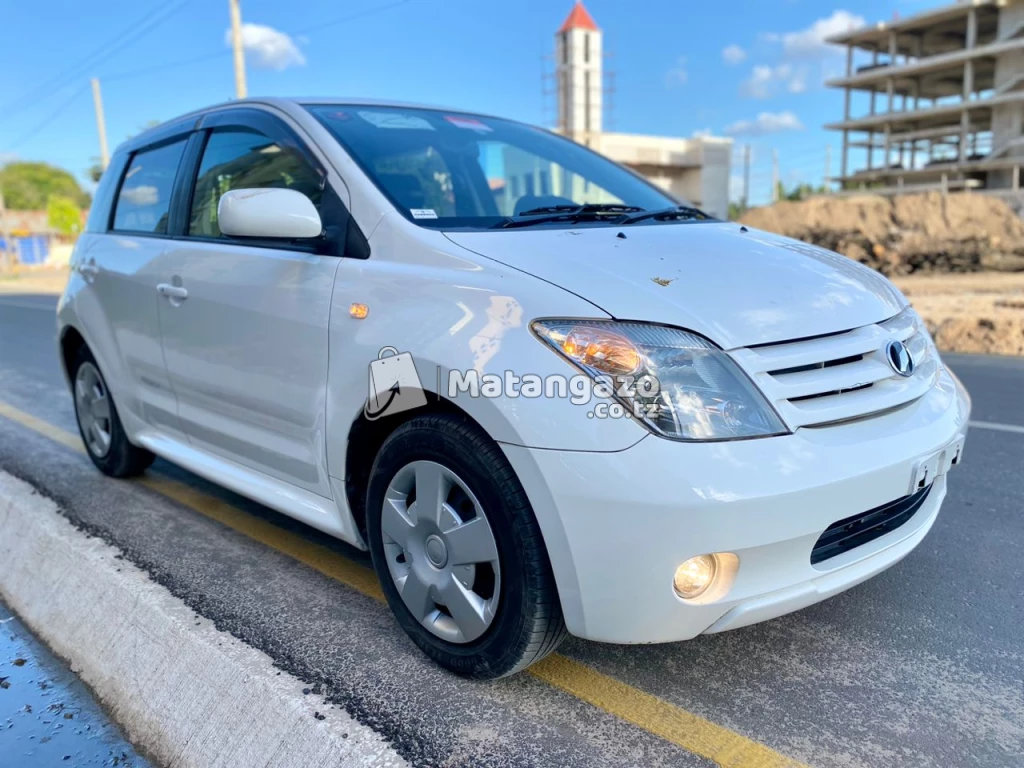 Toyota Ist 2005
