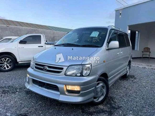 Toyota Ist  Silver