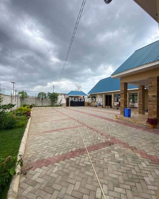 FUL FURNITURE INAPANGISHWA IPO MBWENI MPIJI USD 1300