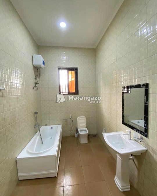 FUL FURNITURE INAPANGISHWA IPO MBWENI MPIJI USD 1300