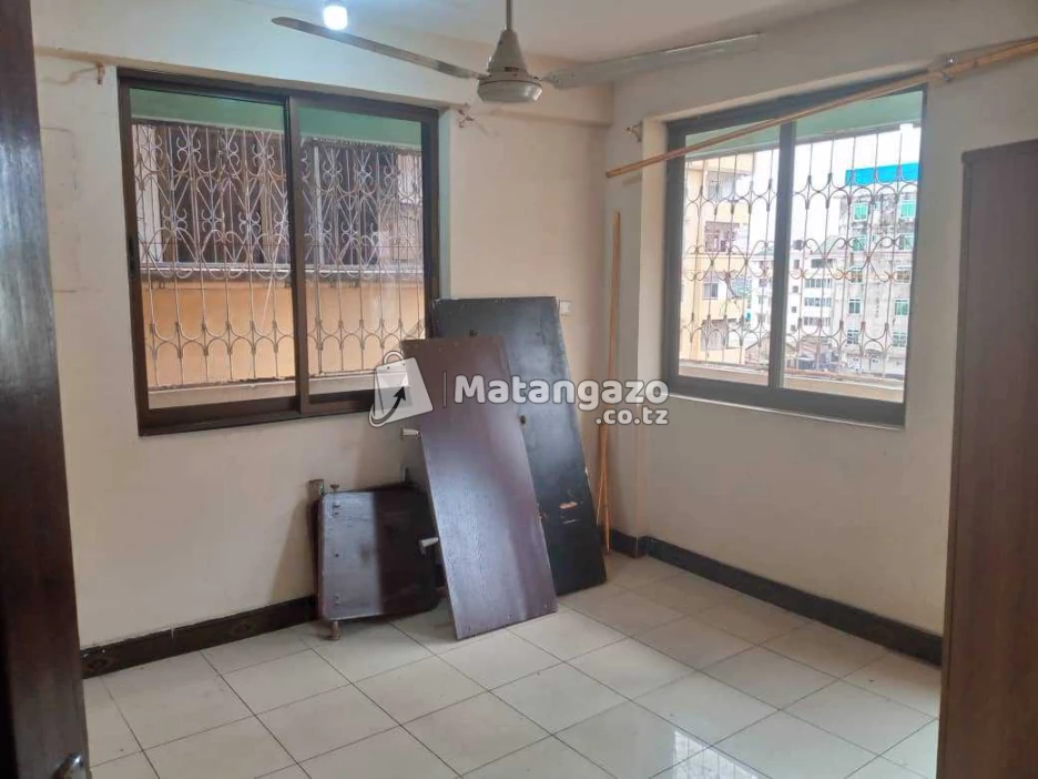 IPO KARIAKOO DAR ES SALAAM TANZANIA
