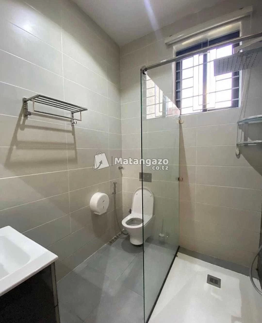 APARTMENTS YENYE VYUMBA VITATU FUL FURNITURE INAPANGISHWA