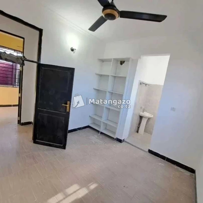 APARTMENTS YENYE VYUMBA VIWILI INAPANGISHWA LAKI 4 KWA MWEZI IPO GOBA LASTANZA