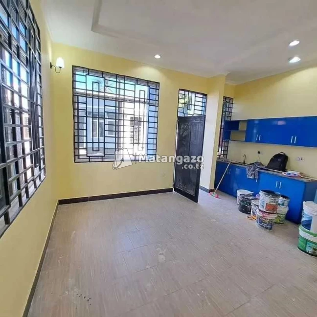APARTMENTS YENYE VYUMBA VIWILI INAPANGISHWA LAKI 4 KWA MWEZI IPO GOBA LASTANZA