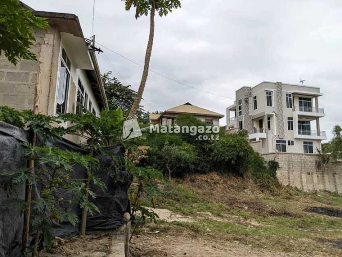 KIWANJA KINAUZWA MILIONI 90 MAONGEZI YAPO SQMT 1500 LINA HATI LIPO BUNJU