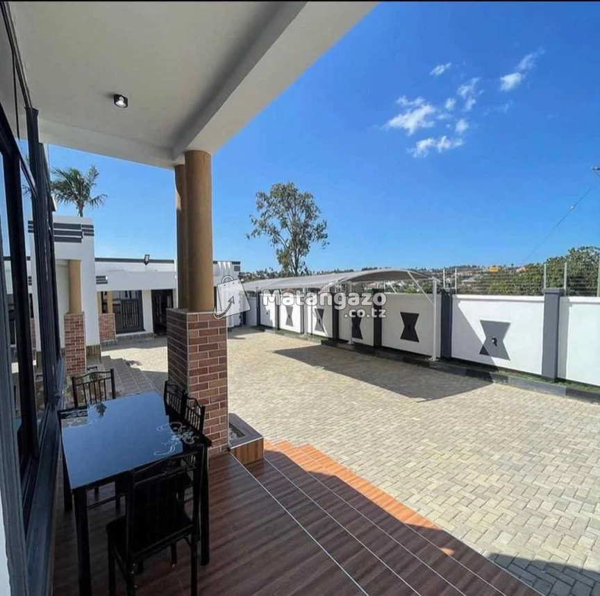 VILLA YENYE VYUMBA VIWILI FULL FURNISHED INAPANGISHWA IPO SALASALA