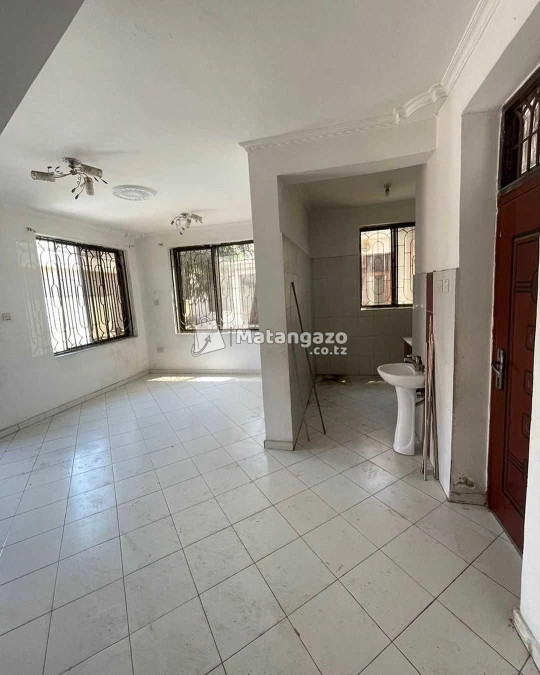 APARTMENTS YENYE VYUMBA VIWILI INAPANGISHWA LAKI 5 KWA MWEZI IPO MBEZI BEACH