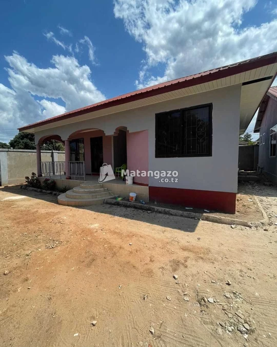 APARTMENTS YENYE VYUMBA VIWILI INAPANGISHWA LAKI 6 KWA MWEZI IPO MBEZI BEACH