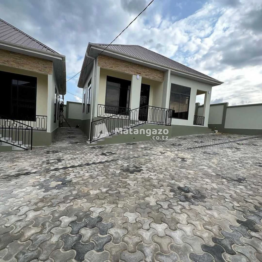 APARTMENTS YENYE VYUMBA VIWILI INAPANGISHWA LAKI 6 KWA MWEZI IPO GOBA CENTER