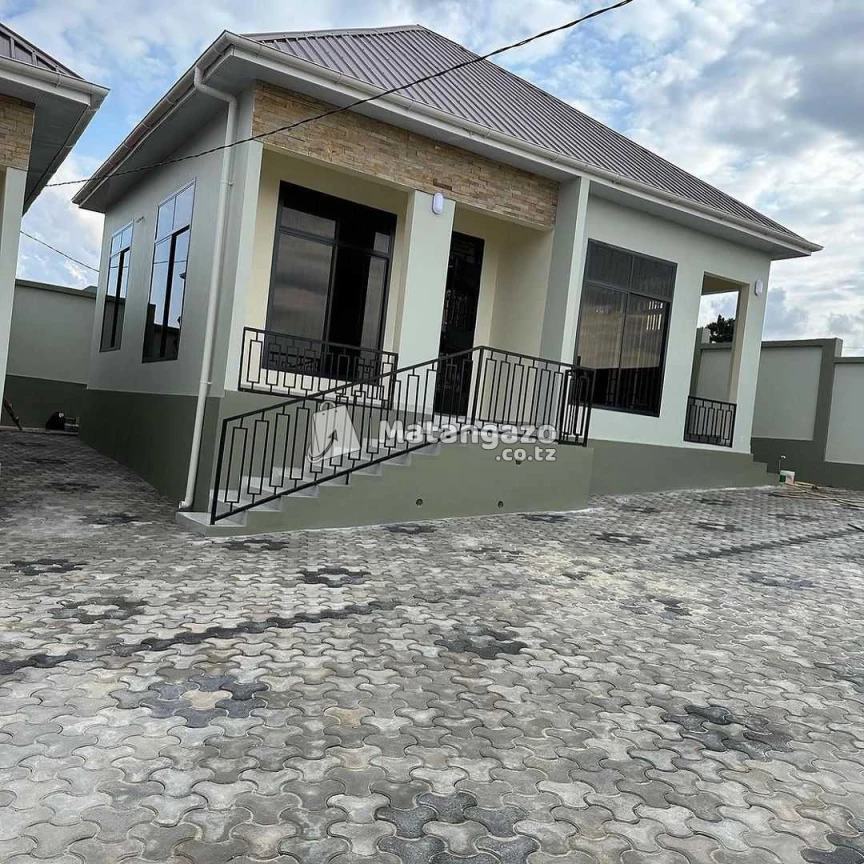 APARTMENTS YENYE VYUMBA VIWILI INAPANGISHWA LAKI 6 KWA MWEZI IPO GOBA CENTER