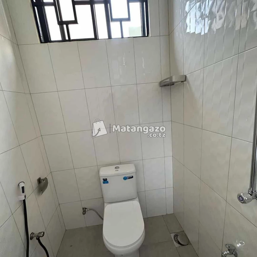 APARTMENTS YENYE VYUMBA VIWILI INAPANGISHWA LAKI 6 KWA MWEZI IPO GOBA CENTER