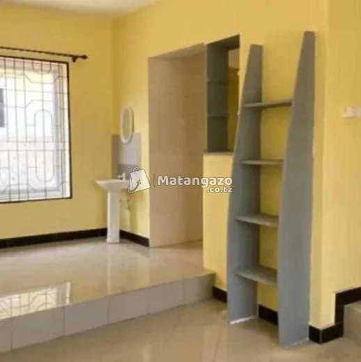 APARTMENTS YENYE VYUMBA VIWILI INAPANGISHWA LAKI 5 KWA MWEZI IPO MBWENI MPIJI