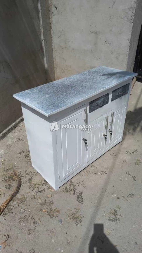 kitchen cabinet
