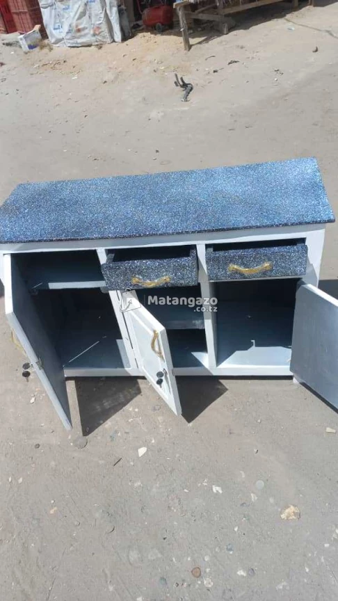 kitchen cabinet