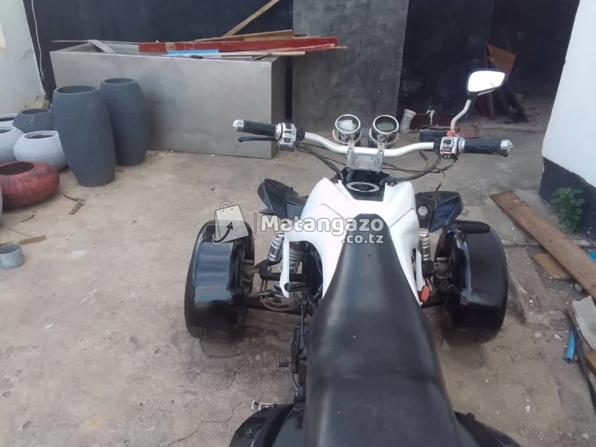 Used Abroad Honda 250 CC White
