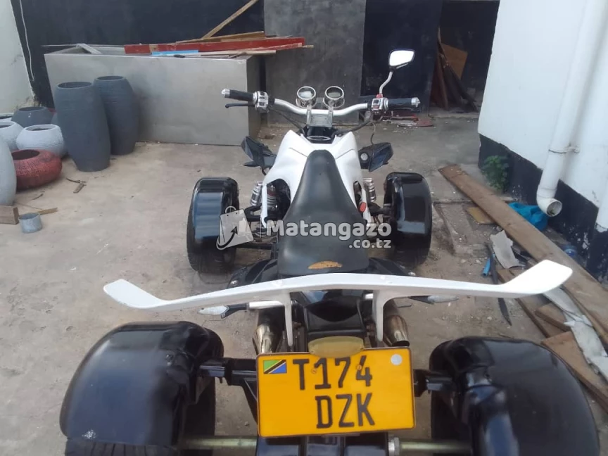 Used Abroad Honda 250 CC White