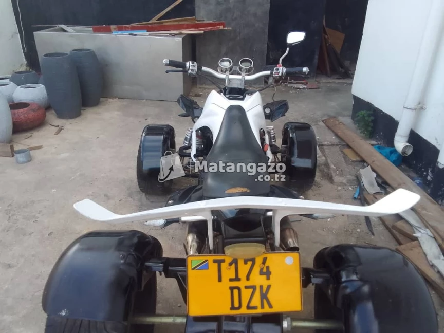 Used Abroad Honda 250 CC White