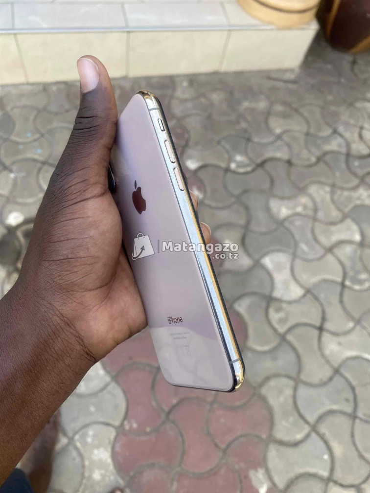 Apple iPhone
XS 