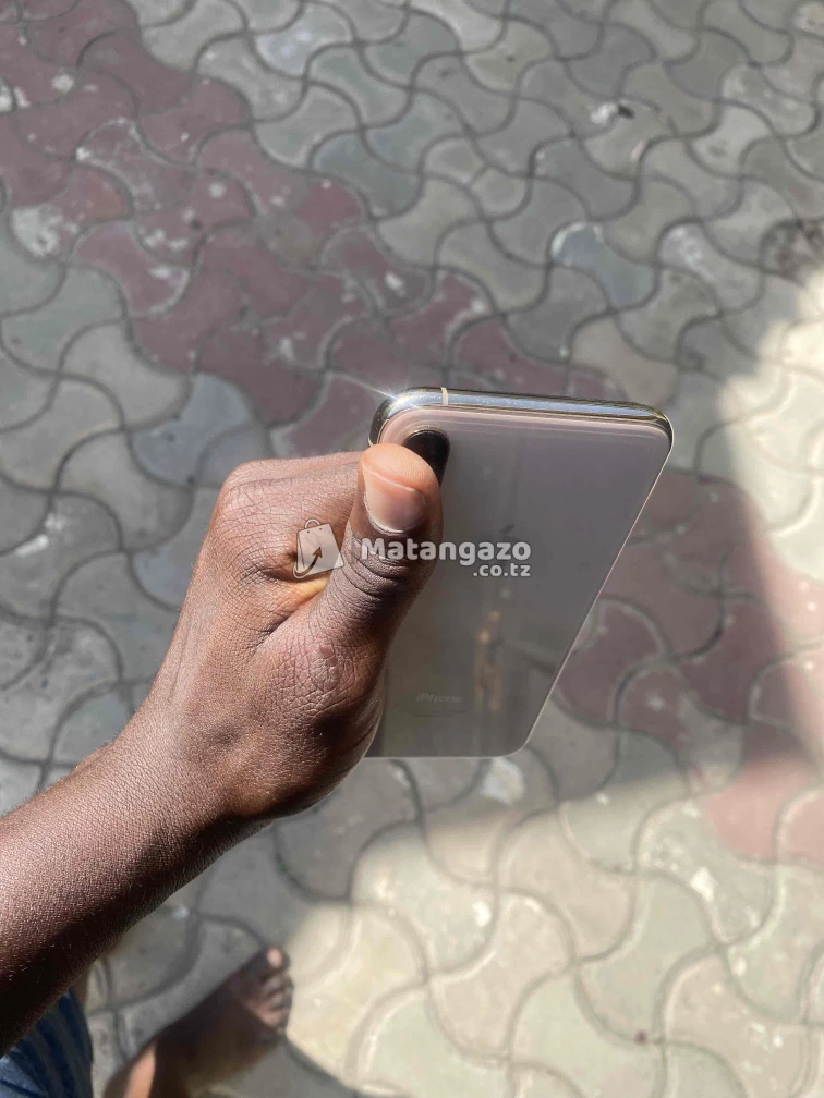 Apple iPhone
XS 