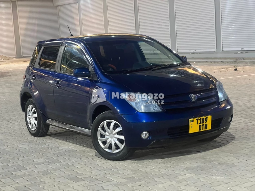 Toyota Ist 2002 Blue
