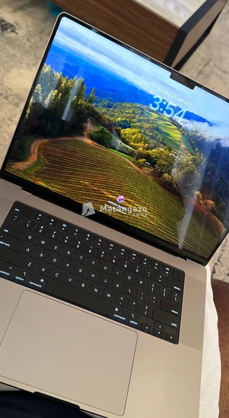Used Abroad Laptop Apple M1 16GB RAM, 512 SSD