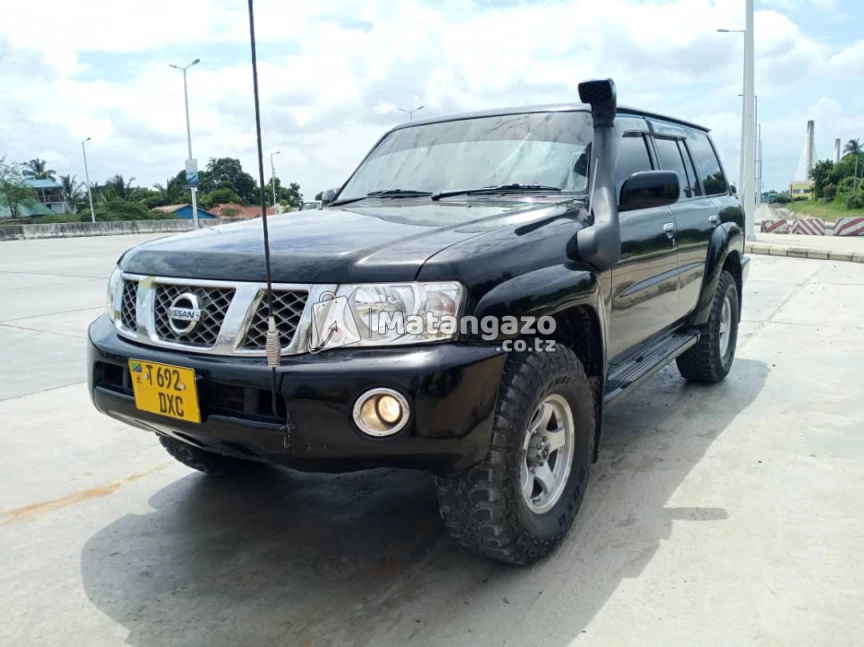Nissan Patrol 2008 Black