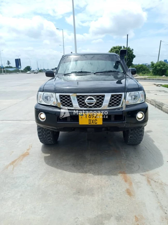 Nissan Patrol 2008 Black