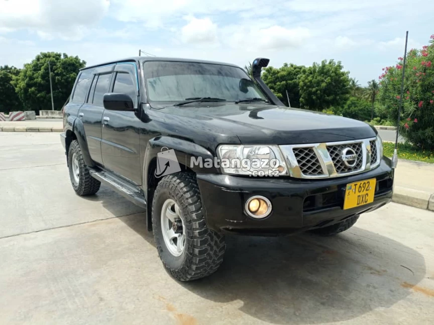 Nissan Patrol 2008 Black