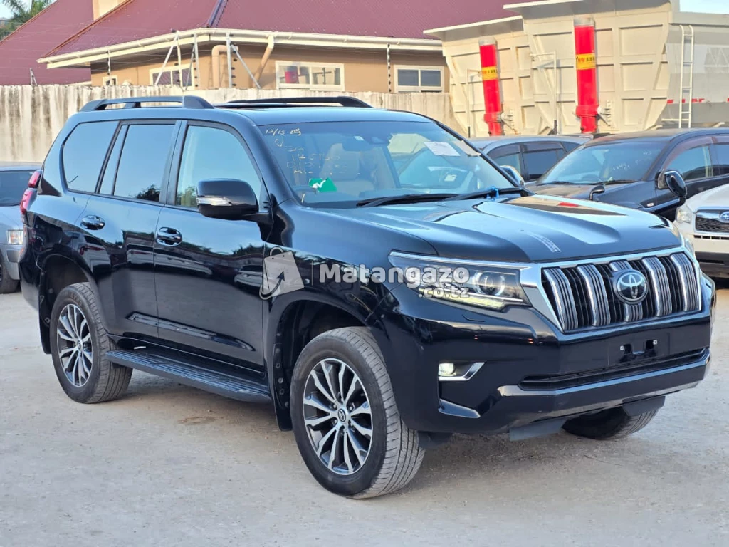 Toyota Land cruiser prado 2019 Black