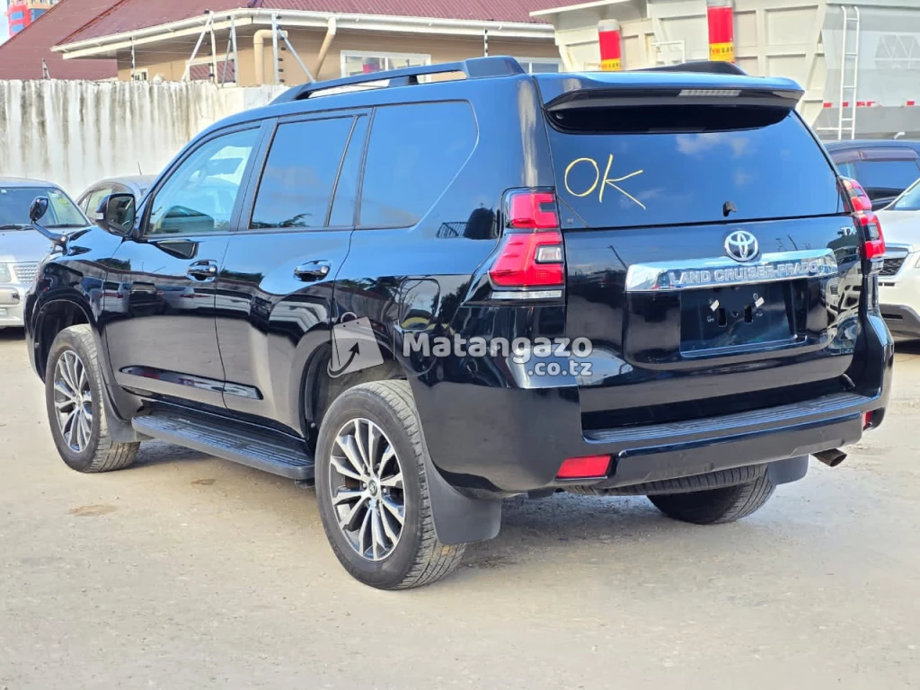 Toyota Land cruiser prado 2019 Black