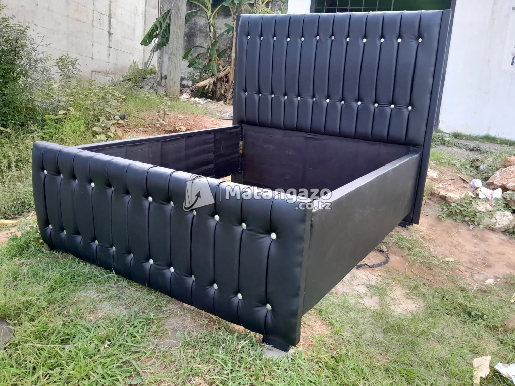 Bed sofa bei kuanzia 180000 nakuendelea