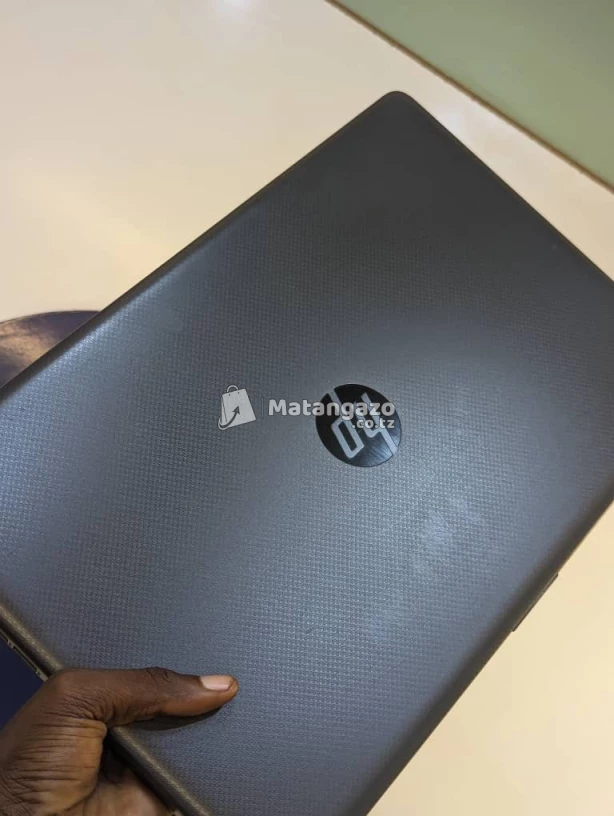 Refurbished Laptop   4 GB RAM 1.2 GB HDD + SSD