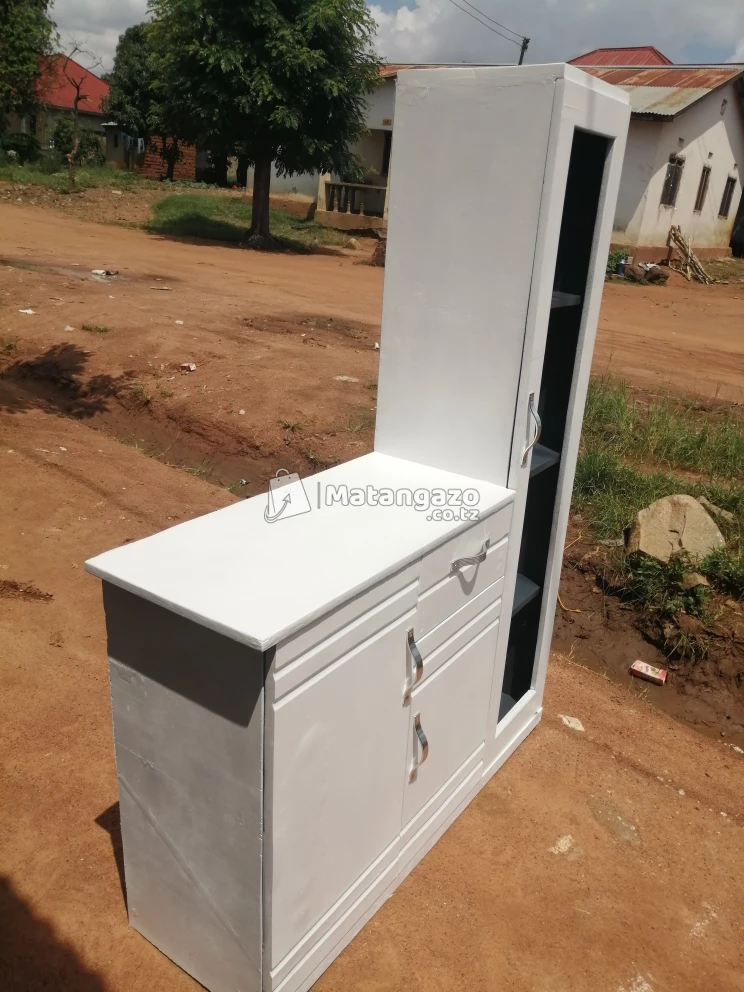 Kitchen cabinet