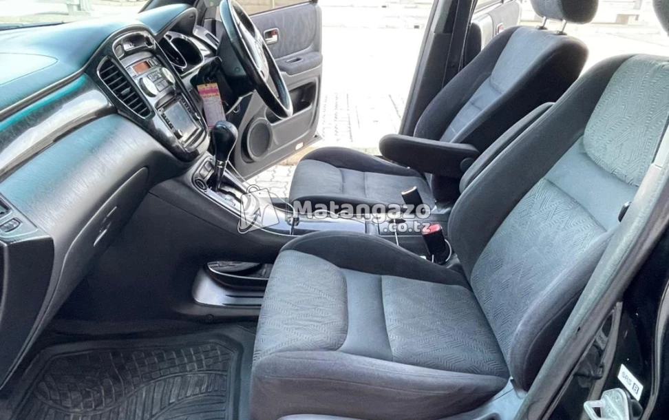 Toyota Kluger 2003 Black