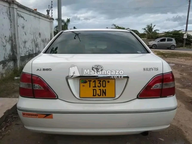 Toyota Brevis 2002 White