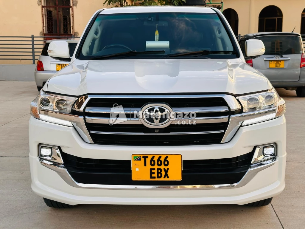 Toyota Land cruiser  White