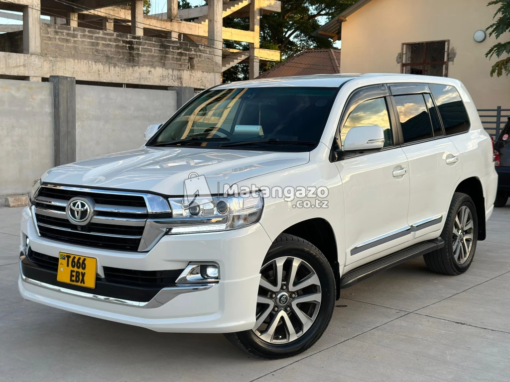 Toyota Land cruiser  White